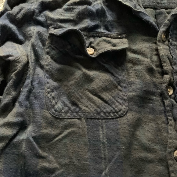 🔆Moving Sale 20% Off 🔆UO Navy&Gray Plaid Flannel - Picture 4 of 5